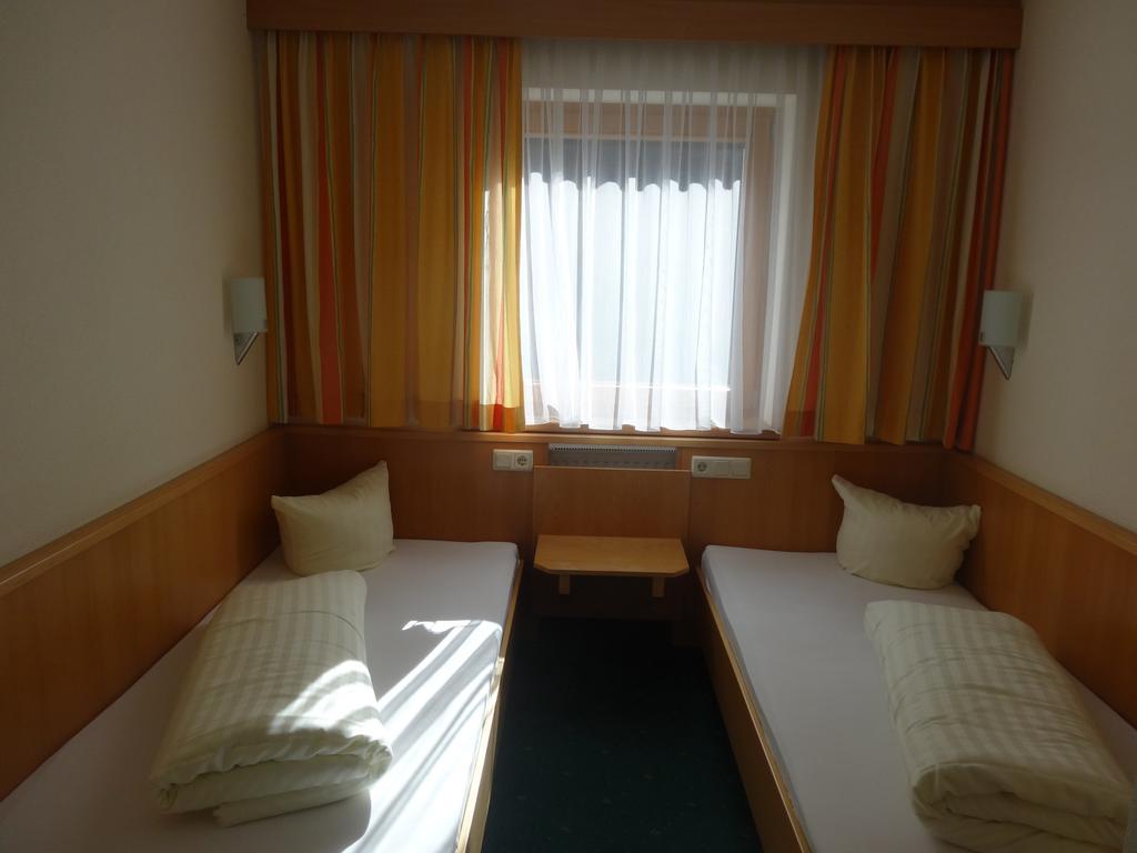 Koeflerhof Appartements Sankt Leonhard im Pitztal Rom bilde